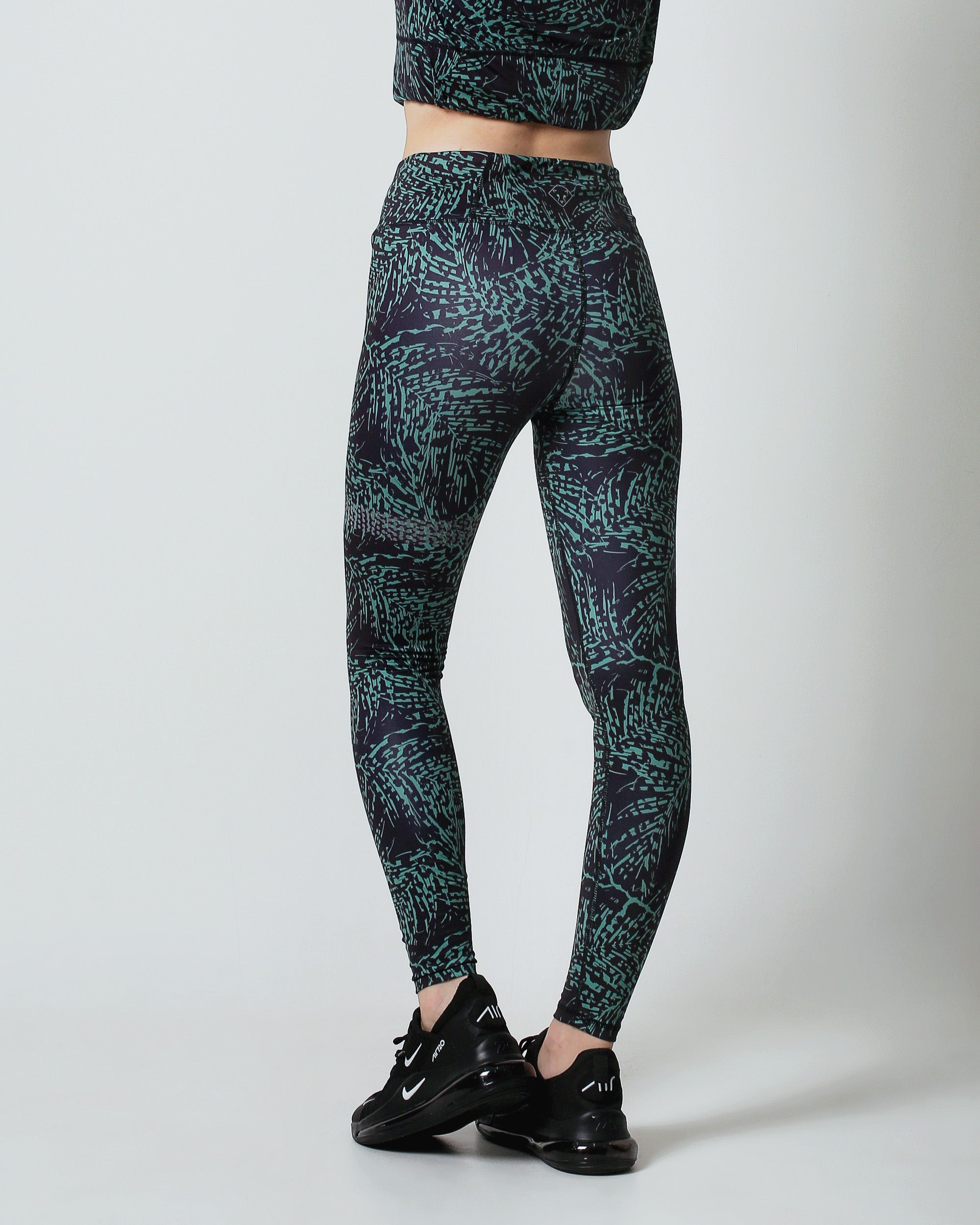 Lola Leaves Leggings mit hoher Taille – Grüner Leopard
