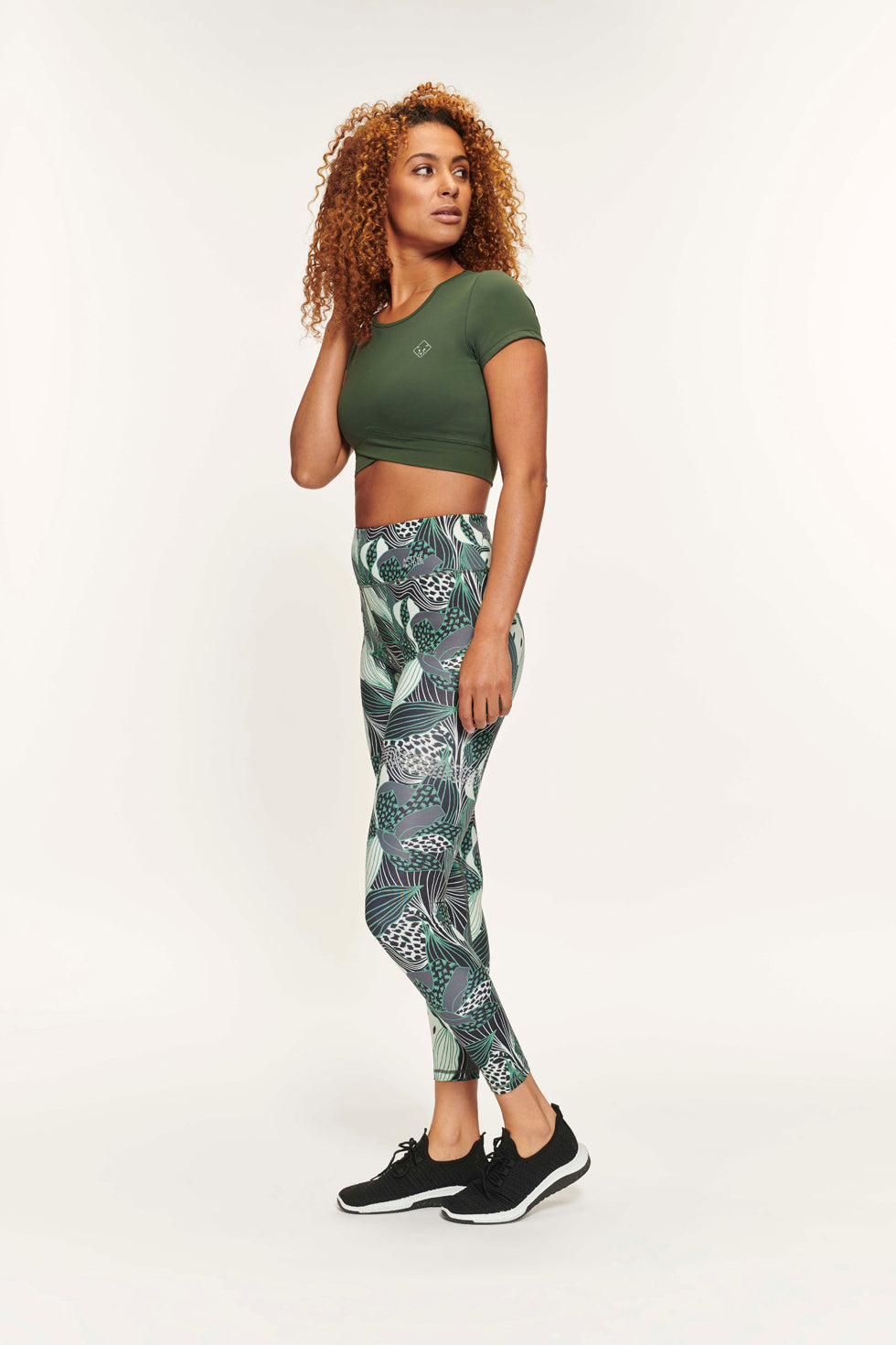Active Panther - Army Green - Wendy top Solid cross